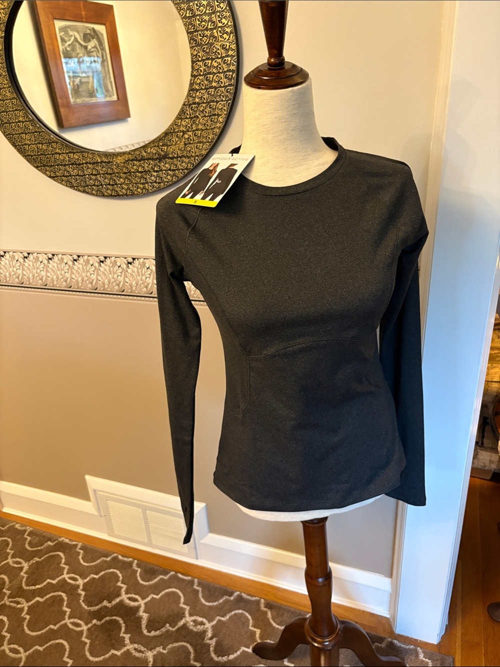 Spider Active charcoal Long-Sleeve Black Women's Top new with tags stretch